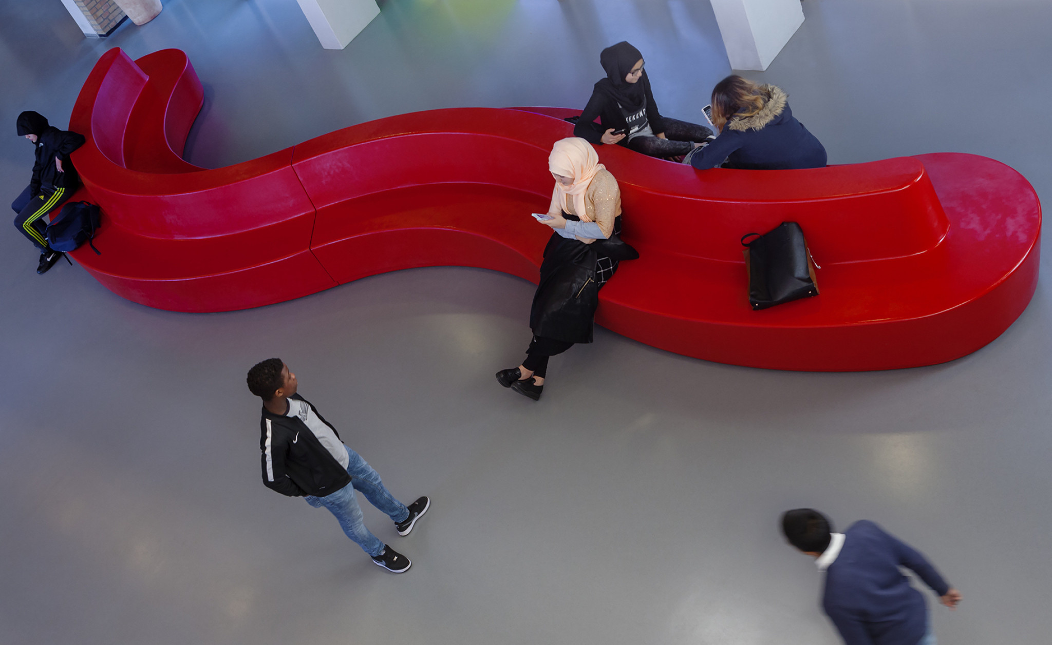 De Ontwerpwerkplaats, Gijs Niemeijer, Floor van Ditzhuyzen, Big Furniture, grote meubels, schoolmeubels, schoolmeubilair, groot meubilair, zitmeubilair, zitbanken, schoolbanken, 