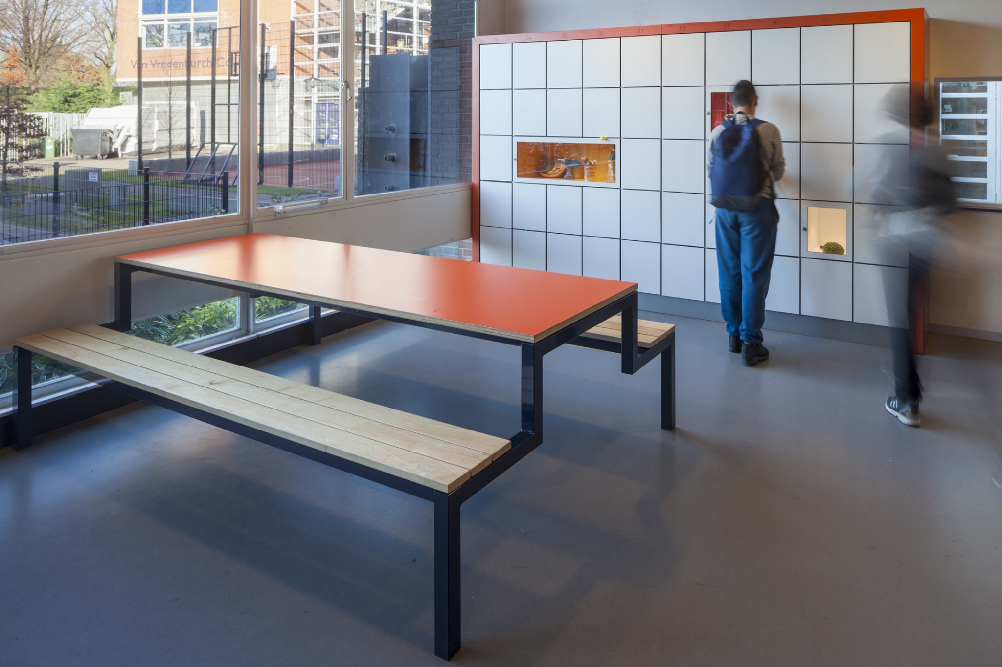 De Ontwerpwerkplaats, Gijs Niemeijer, Floor van Ditzhuyzen, Speciaal schoolmeubilair, ontwerp schoolmeubilair, meubelontwerp school, meubelontwerp voor scholen, ontwerp lockers, speciaal schoolmeubilair, inrichting scholen, schoolinrichting, Rijswijks Lyceum, interieurarchitect school, verbouwing school, architect school, verbouwing Rijswijks Lyceum, lockers, locker meubilair, speciaal meubilair scholen, gijs niemeijer, Floor van Ditzhuyzen