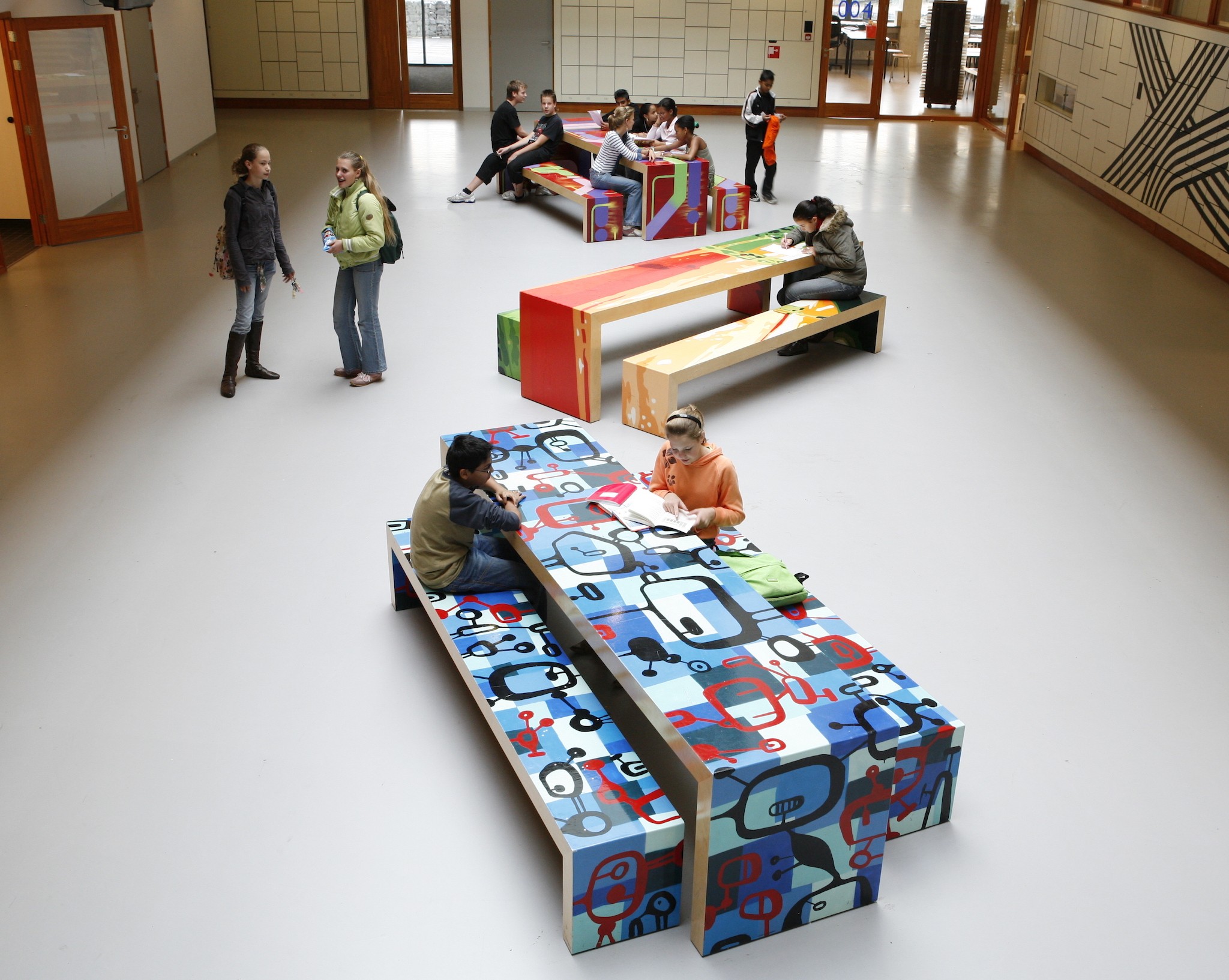 De Ontwerpwerkplaats, Gijs Niemeijer, Floor van Ditzhuyzen, Lyceum Ypenburg, inrichting school, interieurontwerp school, interieurarchitect school, ontwerp schoolmeubilair, ontwerp meubilair school, ontwerp mediatheek, ontwerp bibliotheek school, interieurarchitect school, inrichting bibliotheek, inrichting mediatheek, inrichting school, interieurontwerp school, interieurarchitect school, ontwerp schoolmeubilair, ontwerp meubilair school, ontwerp mediatheek, ontwerp bibliotheek school, interieurarchitect school, kunsttoepassing school