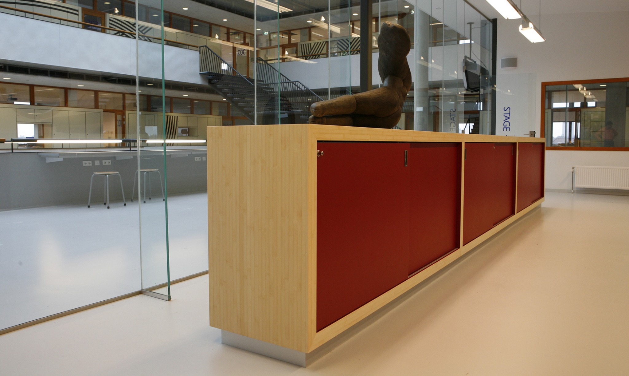 De Ontwerpwerkplaats, Gijs Niemeijer, Floor van Ditzhuyzen, Lyceum Ypenburg, inrichting school, interieurontwerp school, interieurarchitect school, ontwerp schoolmeubilair, ontwerp meubilair school, ontwerp mediatheek, ontwerp bibliotheek school, interieurarchitect school, inrichting bibliotheek, inrichting mediatheek, inrichting school, interieurontwerp school, interieurarchitect school, ontwerp schoolmeubilair, ontwerp meubilair school, ontwerp mediatheek, ontwerp bibliotheek school, interieurarchitect school, kunsttoepassing school, ontwerp schoolmeubilair, interieur