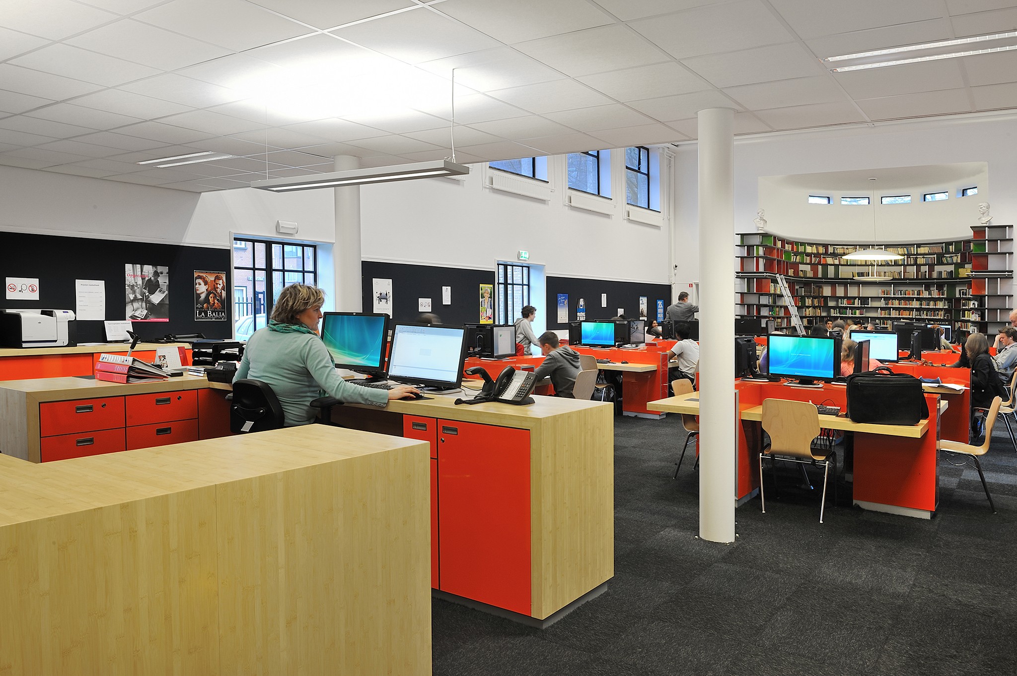 De Ontwerpwerkplaats, Gijs Niemeijer, Floor van Ditzhuyzen, Maerlant Lyceum, transformatie school, ontwerp interieur mediatheek, verbouwing school, ontwerp schoolmeubilair, meubelontwerp school, ontwerp Binask meubilair, ontwerp Science meubilair, transformatie school, verbouwing school, revitalisatie school, architect school, interieurarchitect school, inrichting school, schoolinrichting, inrichting bibliotheek, schoolbibliotheek, ontwerp mediatheek, ontwerp bibliotheek, interieurarchitect rotterd