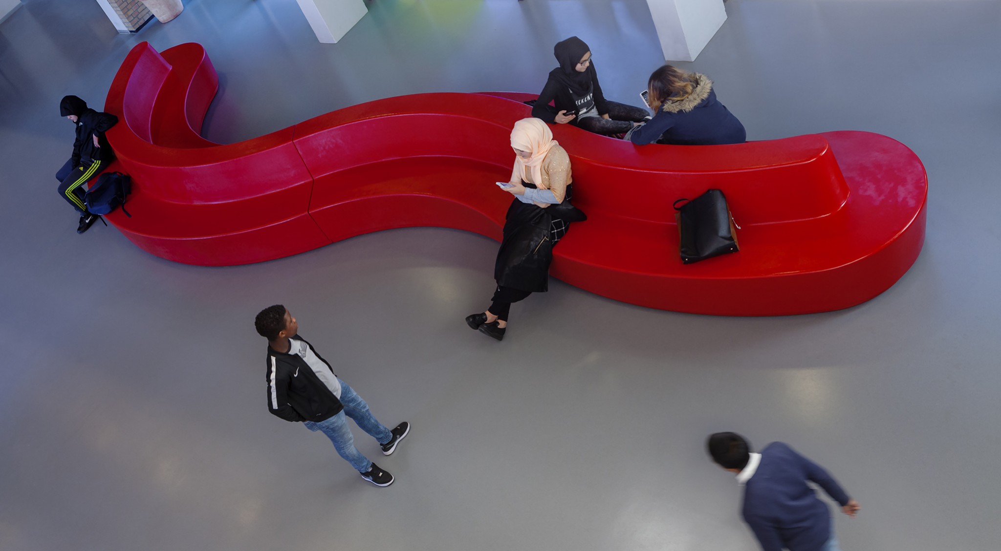 De Ontwerpwerkplaats, Gijs Niemeijer, Floor van Ditzhuyzen, Revitalisatie Rijswijks Lyceum, interieurarchitect school, verbouwing school, transformatie school, verbouwing Rijswijks Lyceum, ontwerp schoolmeublair, speciaal meubilair school, interieurontwerp school, interieurarchitect school, interieurarchitect rotterdam, interior design school, ontwerp schoolmeubilair, ontwerp meubilair school, furniture design school, furniture design