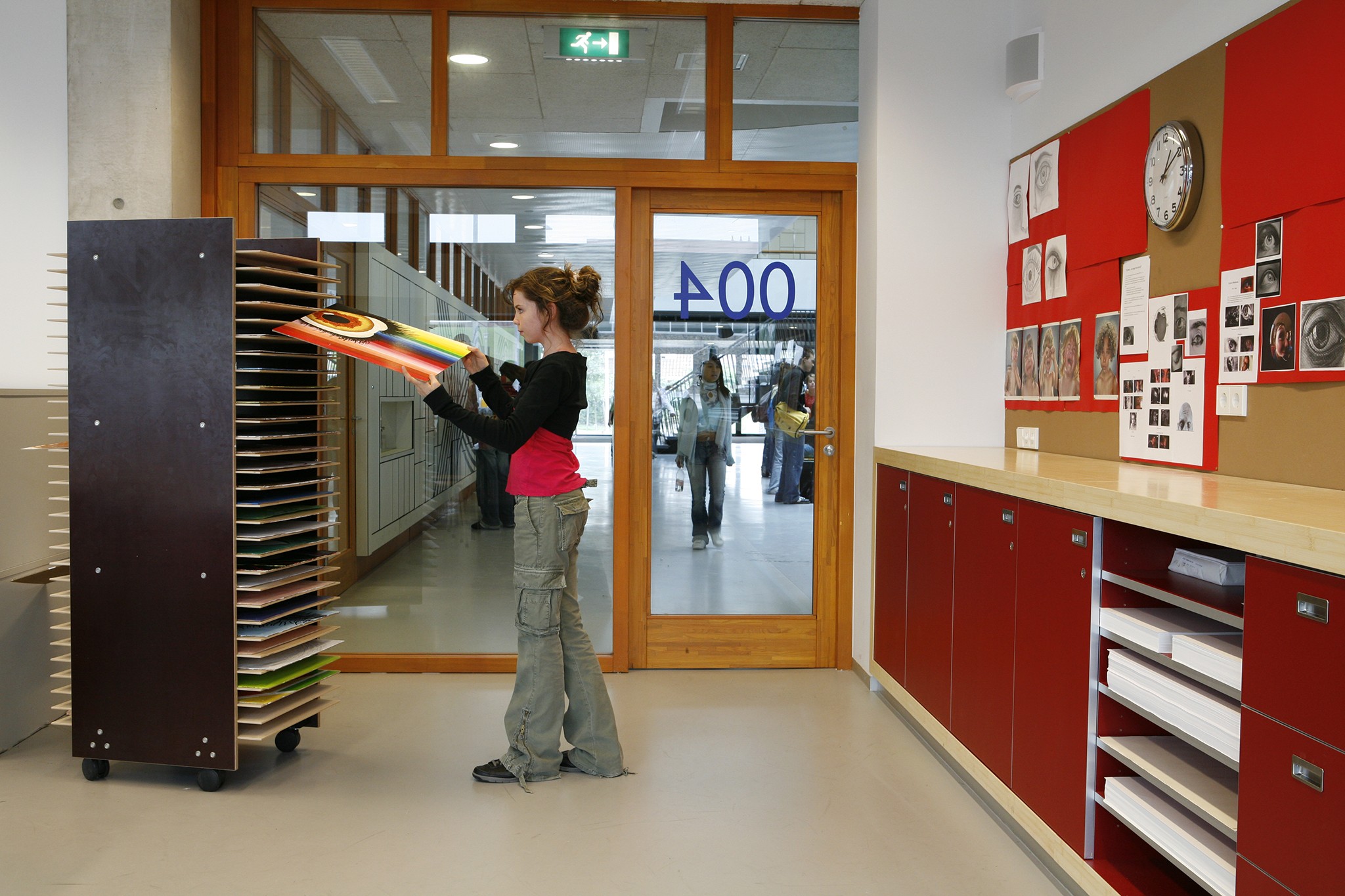 De Ontwerpwerkplaats, Gijs Niemeijer, Floor van Ditzhuyzen, Lyceum Ypenburg, inrichting school, interieurontwerp school, interieurarchitect school, ontwerp schoolmeubilair, ontwerp meubilair school, ontwerp mediatheek, ontwerp bibliotheek school, interieurarchitect school, inrichting bibliotheek, inrichting mediatheek, inrichting school, interieurontwerp school, interieurarchitect school, ontwerp schoolmeubilair, ontwerp meubilair school, kunsttoepassing school, ontwerp schoolmeubilair, interieur lyceum Ypenburg