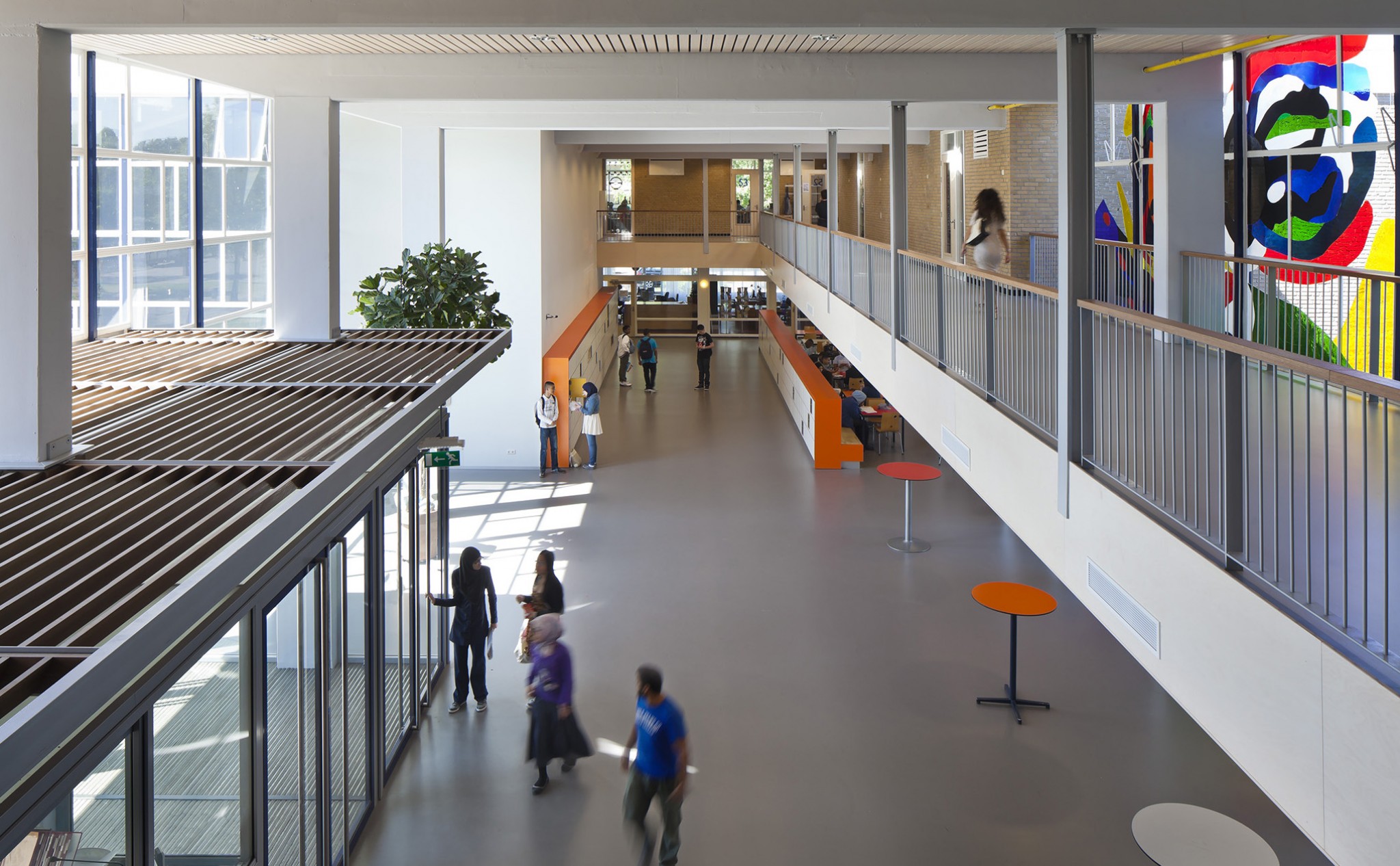 De Ontwerpwerkplaats, Gijs Niemeijer, Floor van Ditzhuyzen, Revitalisatie Rijswijks Lyceum, interieurarchitect school, verbouwing school, transformatie school, verbouwing Rijswijks Lyceum, ontwerp schoolmeublair, speciaal meubilair school, interieurontwerp school, interieurarchitect school, interieurarchitect rotterdam, interior design school, ontwerp schoolmeubilair, ontwerp meubilair school, transformatie school
