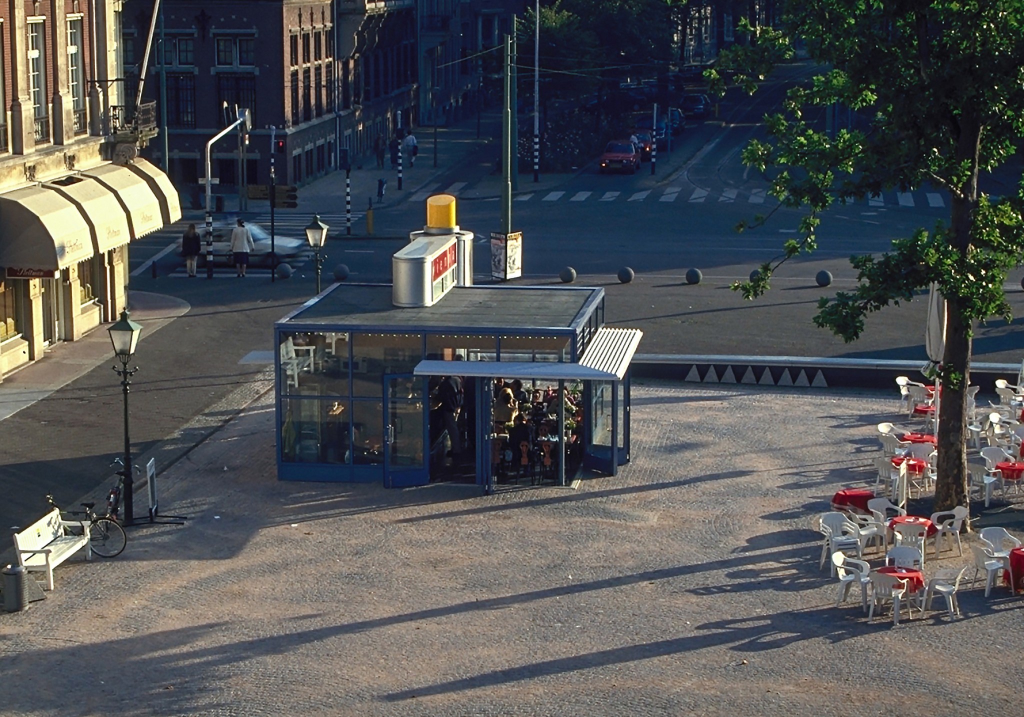 De Ontwerpwerkplaats, Gijs Niemeijer, Floor van Ditzhuyzen, Kiosken Haagse Stijl, ontwerp straatmeubilair, straatmeubilair haagse stijl, Gijs Niemeijer, ontwerp kiosk , 